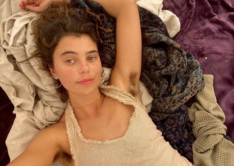 japanese schoolgirl onlyfans naked image