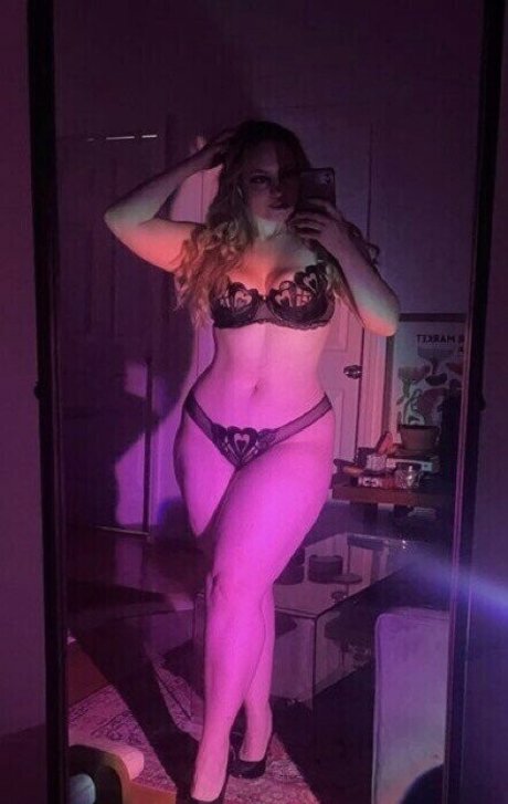 Brecht Apologist pornstar sexy photos