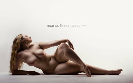 Brecht Apologist model erotic image