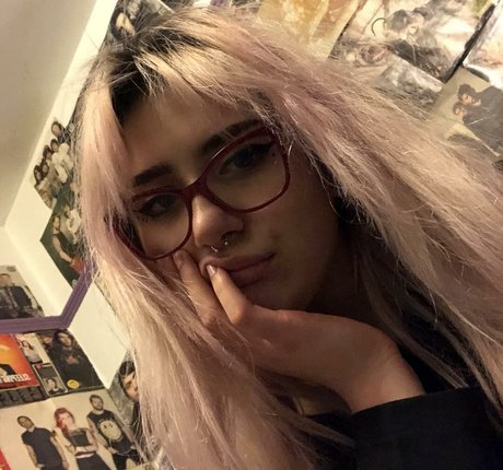 Saskia0 pornstar naked galleries