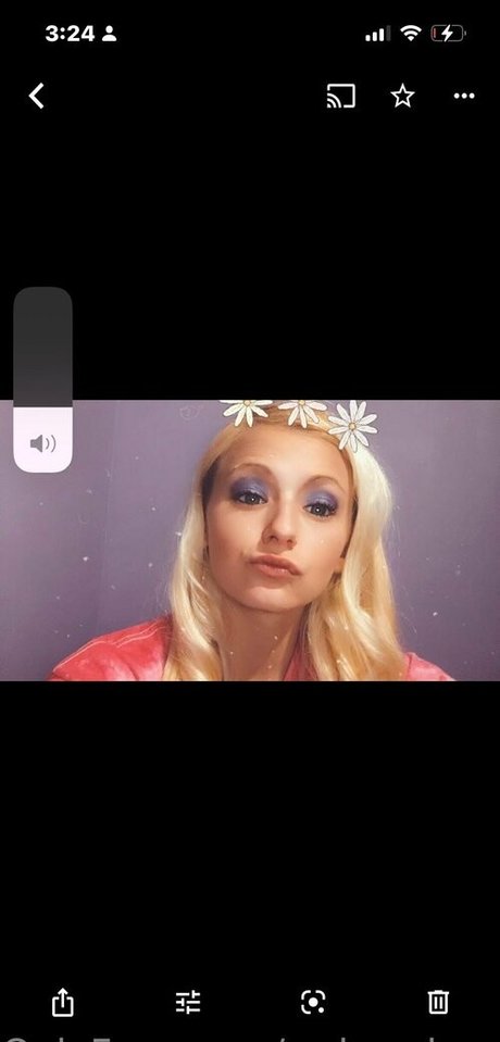 curly hair teen onlyfans sexy galleries