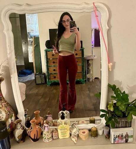 Emma Lilly star porn images