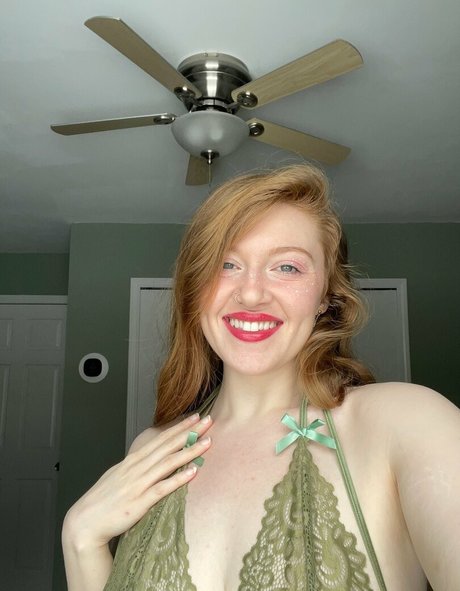 daphnedelrosefree xxx model img