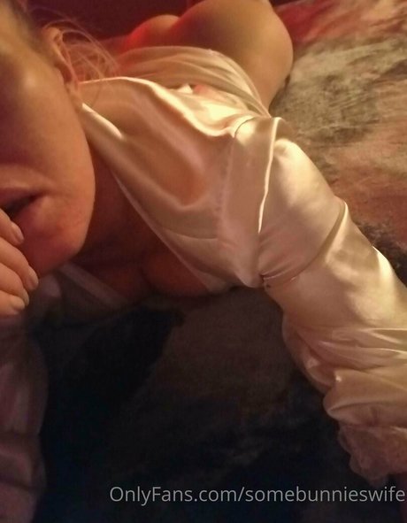 somebunnieswife star beautiful img