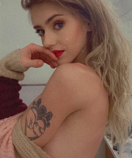 Abby After Dark model perfect img