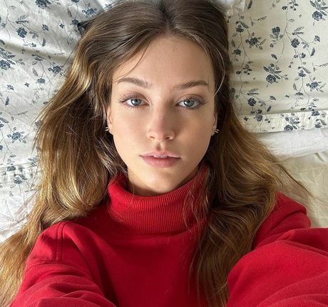 Lauren Cantrell nude actress pictures