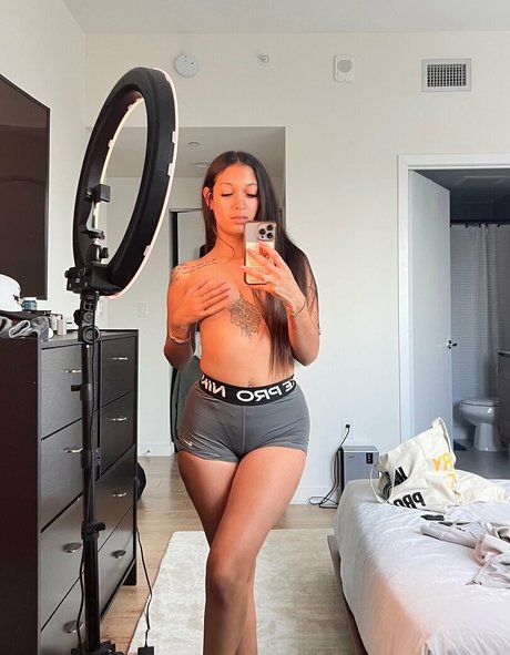 bbc milf onlyfans adult image