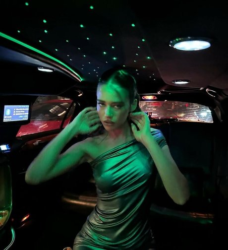 Olivia Neill best model archive