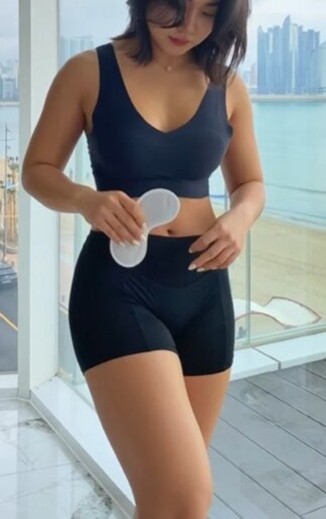 blonde milf onlyfans free nude photo