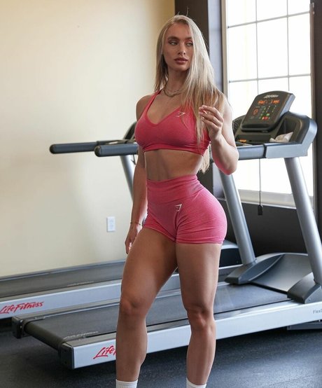 Guusje Van Geel pretty actress gallery