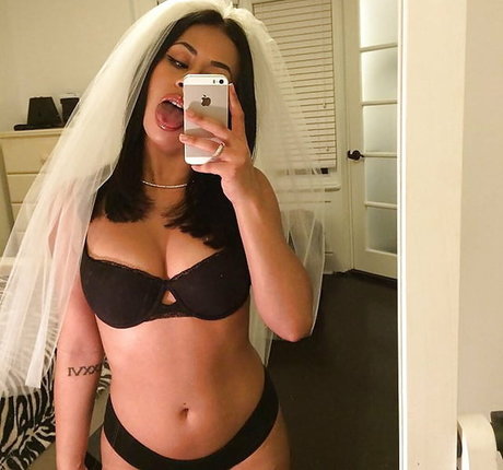 Ajuuki sex actress pictures