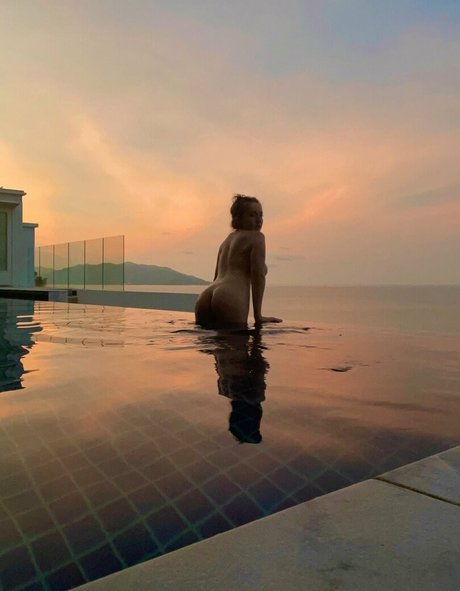 savannahxxx erotic star galleries