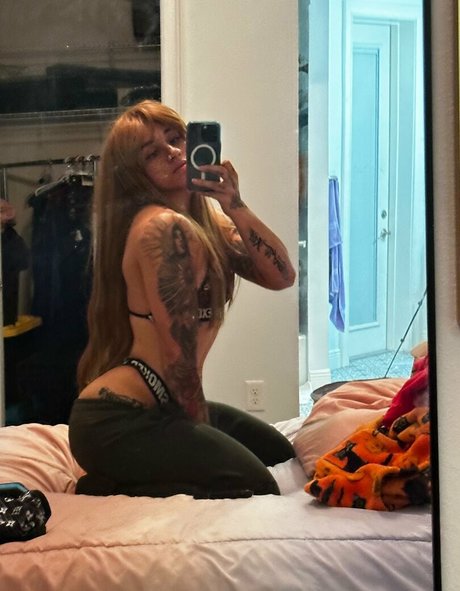 PoofBallDemon pornographic star photo