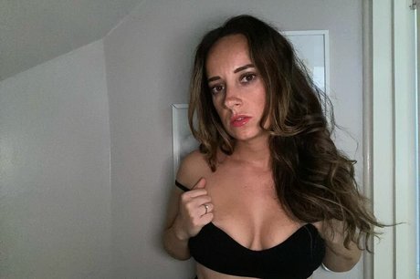 pawg girls onlyfans erotic pics