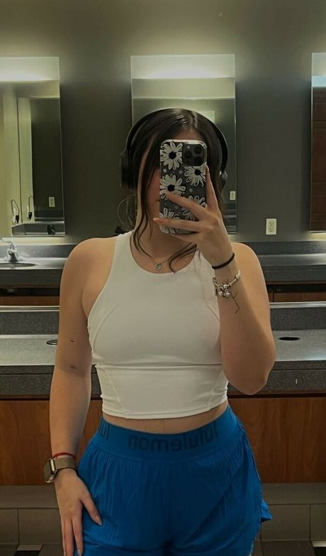 Paola Silerio model hd image