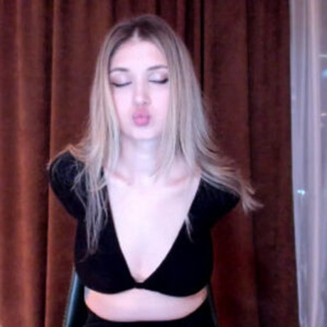 Aalliyahh model nudes gallery