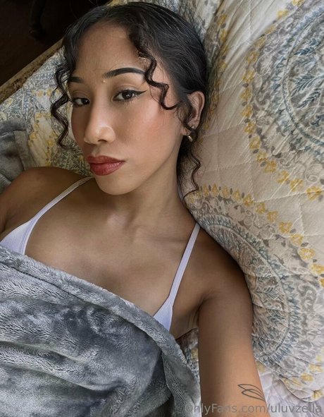 uluvzella xxx star photo