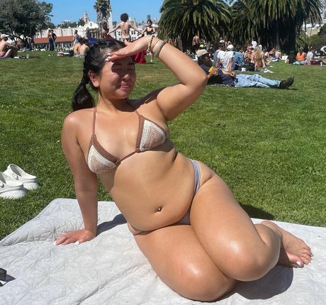 thick nude onlyfans exclusive gallery