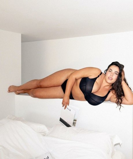 Shay Zanco perfect model image