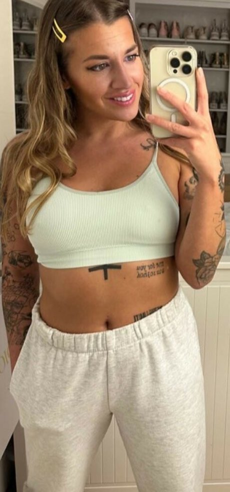 Silvia and Eveline Dellai high quality pornstar pic