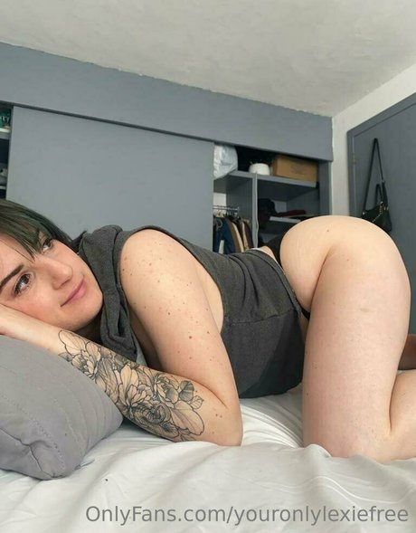 youronlylexie hot pornstar image
