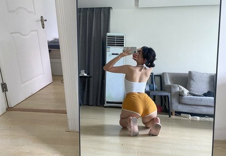round ass onlyfans free porn images