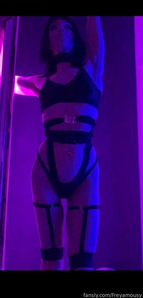 asian ebony onlyfans top pic