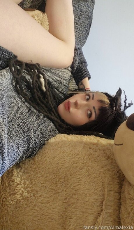 Almalexia top model image