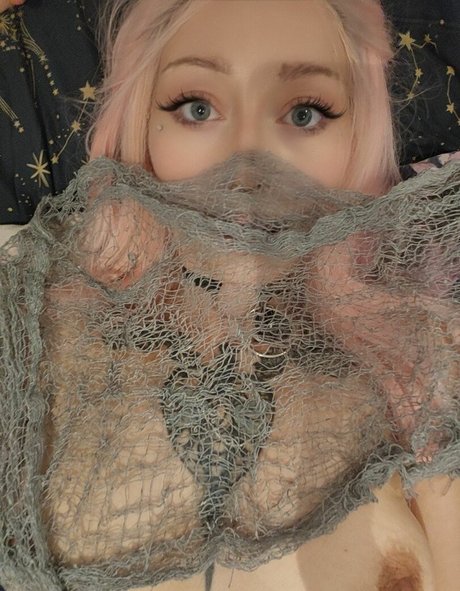 white pussy onlyfans naked pic