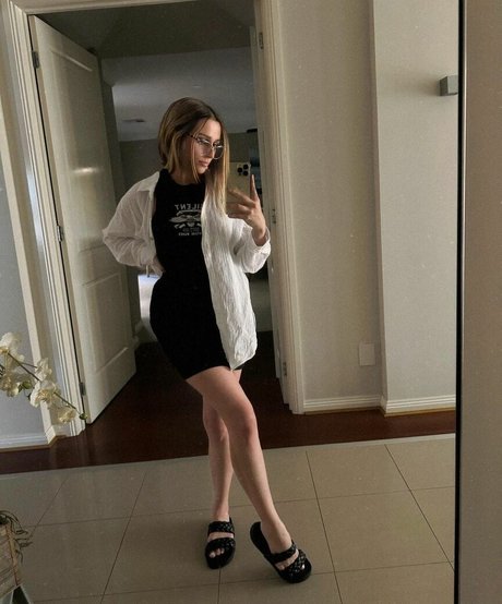 dripping wet pussy onlyfans sexy xxx photos