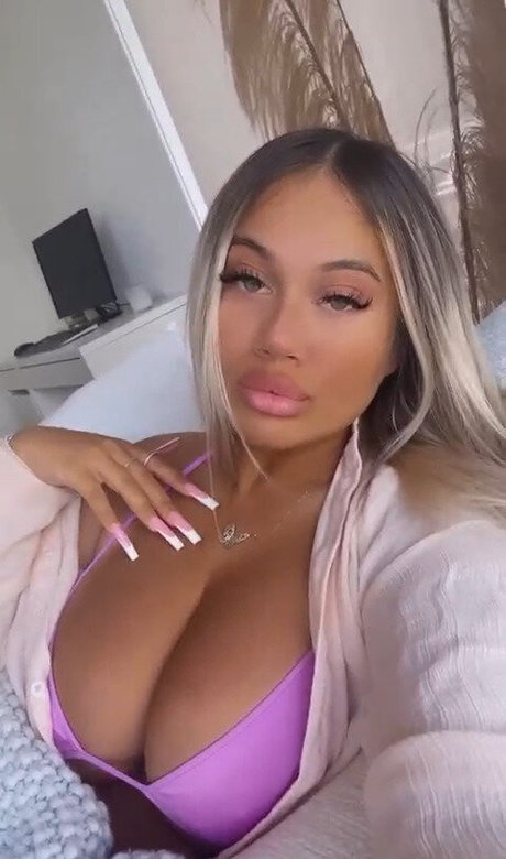 Gianna Malave pornstar xxx images