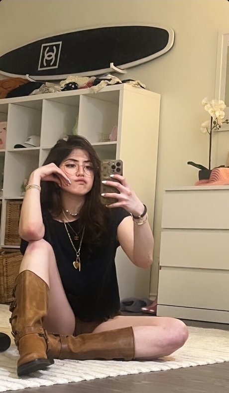 Sophie Silva hot star pictures