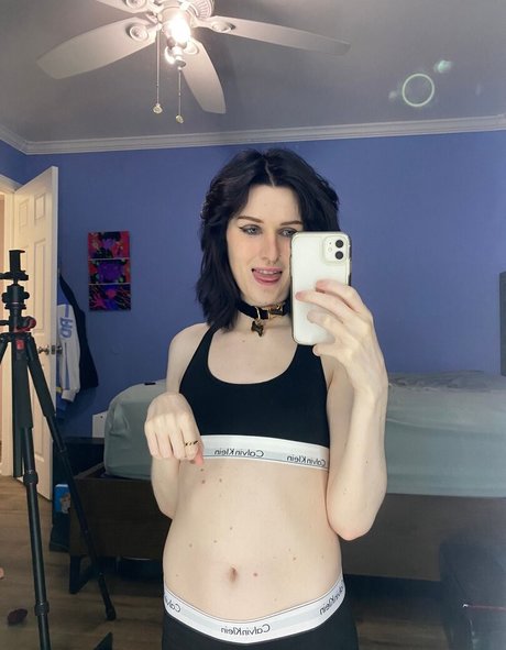 AnnieDro high quality pornstar img