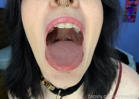 busty mom onlyfans erotic pictures