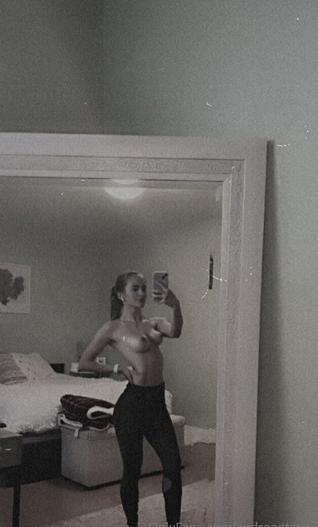 asian influencer onlyfans pornographic picture