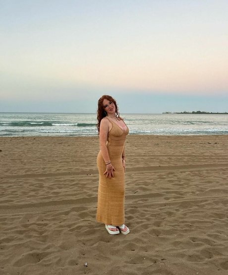 Kenziemahar nice pornstar image