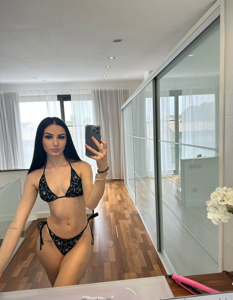 mariana skk pornstar pretty image