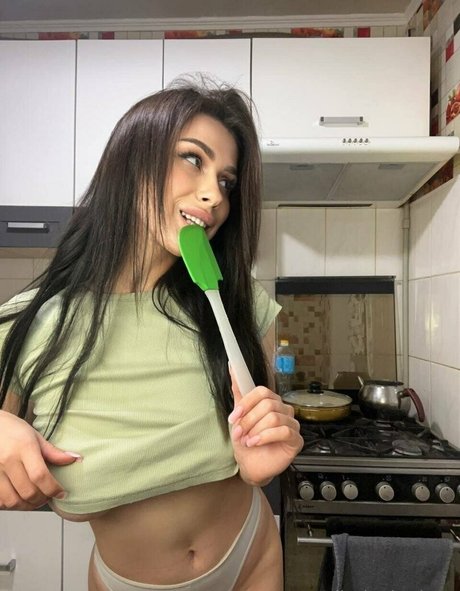 elizabeth natural free actress picture