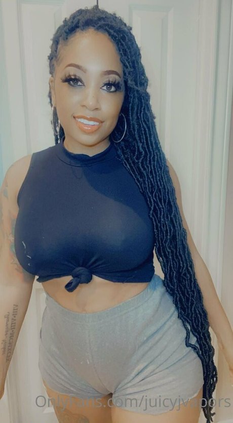 juicyjvapors porn model pic