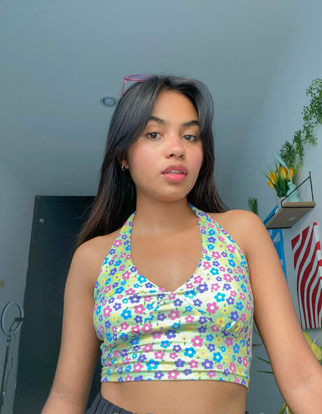 luna foot goddess exclusive star img