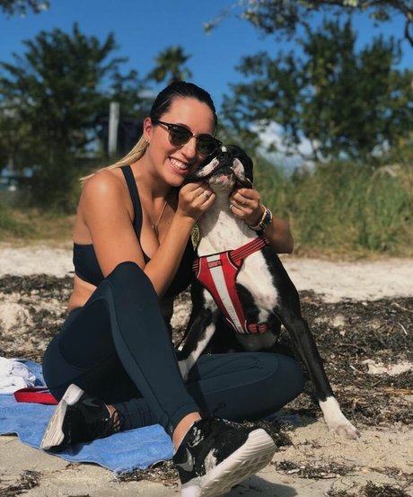 Monica Gonzalez model best photo