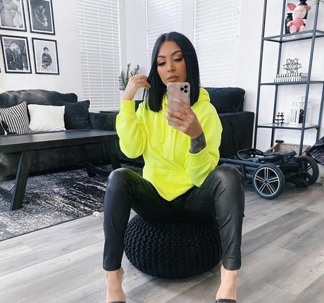 Evettexo star best pictures