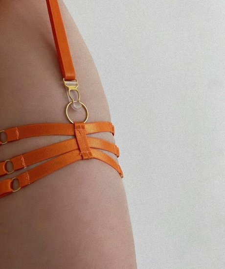 Charevna model free pic