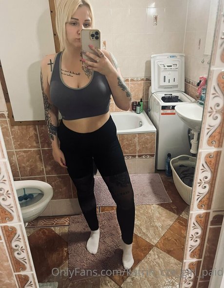 amateur wife onlyfans exclusive photo