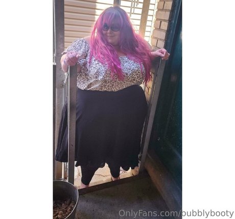 bubblybooty adult star photos