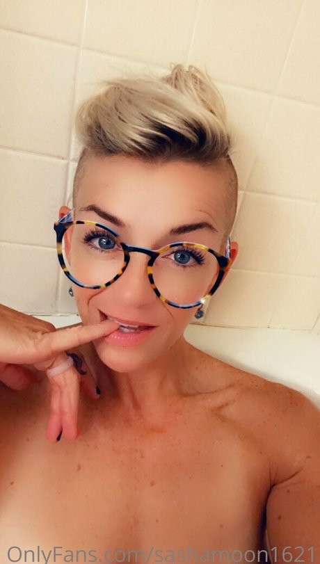 sashamoon1621 model exclusive archive