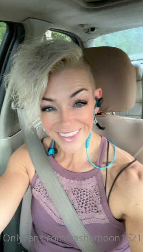 sashamoon1621 pornstar free archive