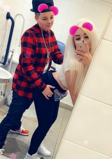 reallesbiansx nude pornstar pics