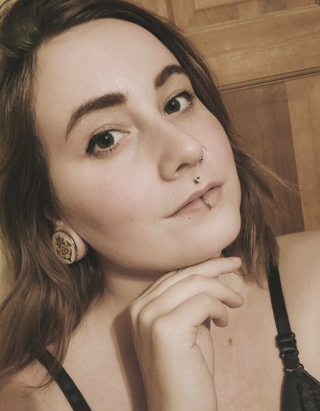 lynn myra free model pic