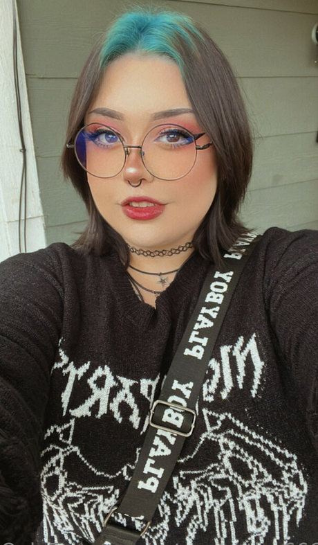 crossdresser onlyfans adult picture